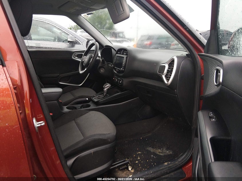 2022 Kia Soul VIN KNDJ23AU9N7800666 IAAI salvage auction — UNKNOWN, Salvage Title, sold $3,000 on 2026-07-20 (photo 5)