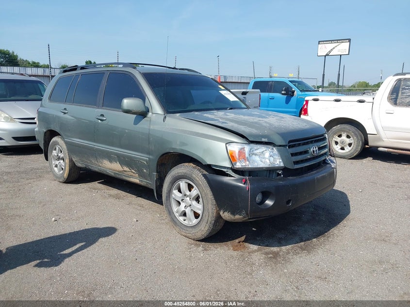2004 Toyota Highlander VIN JTEDP21A240034572 IAAI salvage auction — NORMAL WEAR, Clear (California), sold $575 on 2026-07-15 (photo 1)