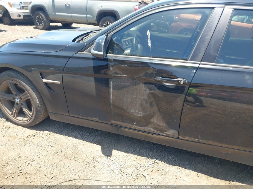 2014 BMW 3er VIN WBA3C1C52EK105391 IAAI salvage auction — LEFT SIDE, Salvage (Hawaii), sold $150 on 2026-07-28 (photo 6)
