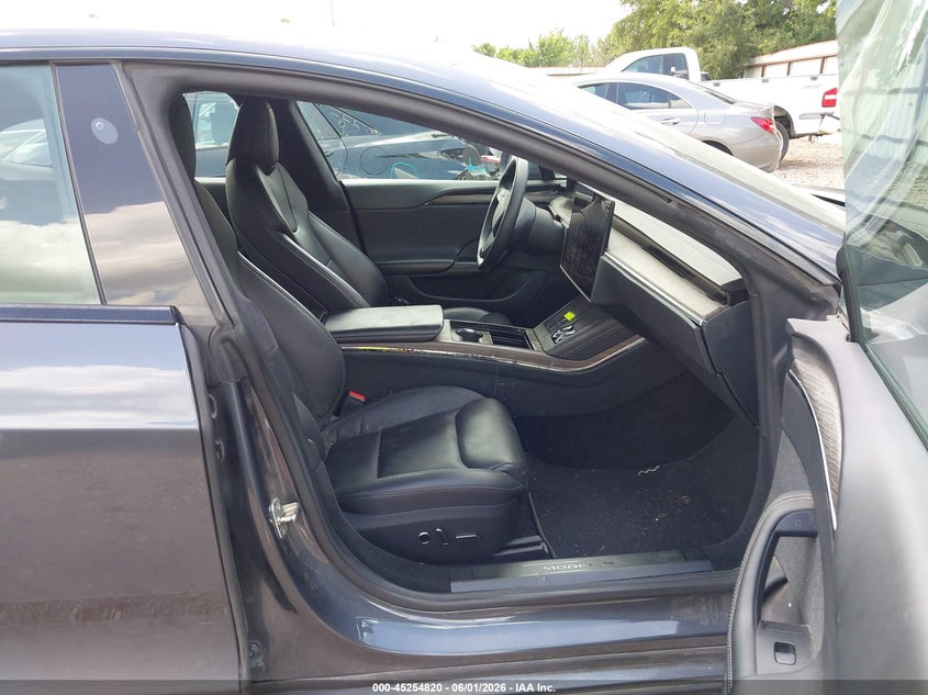 2021 Tesla Model s VIN 5YJSA1E56MF428257 IAAI salvage auction — NORMAL WEAR, Salvage Title, sold $21,150 on 2026-07-16 (photo 5)