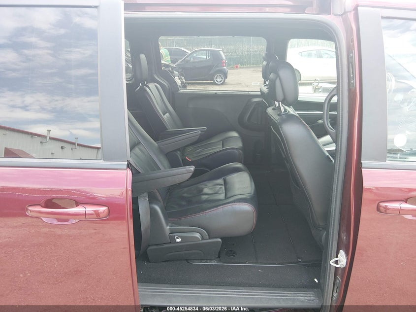 2020 Dodge Caravan VIN 2C4RDGEG7LR179030 IAAI salvage auction — HAIL, Salvage Title, sold $2,200 on 2026-07-29 (photo 8)