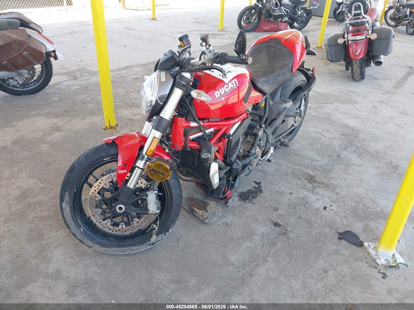2015 Ducati Monster VIN ZDM1RBSV0FB006431 IAAI salvage auction — ROLLOVER, Salvage Title, sold $550 on 2026-08-12 (photo 2)