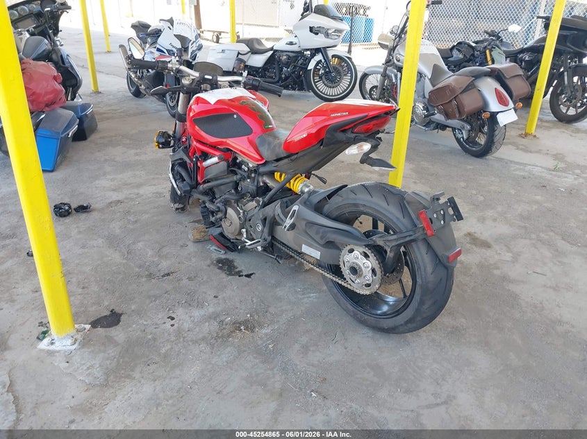 2015 Ducati Monster VIN ZDM1RBSV0FB006431 IAAI salvage auction — ROLLOVER, Salvage Title, sold $550 on 2026-08-12 (photo 3)