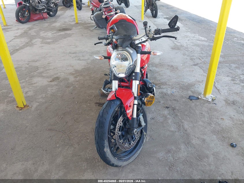 2015 Ducati Monster VIN ZDM1RBSV0FB006431 IAAI salvage auction — ROLLOVER, Salvage Title, sold $550 on 2026-08-12 (photo 5)