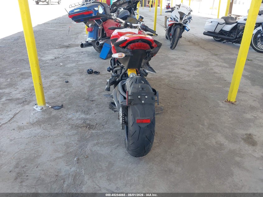 2015 Ducati Monster VIN ZDM1RBSV0FB006431 IAAI salvage auction — ROLLOVER, Salvage Title, sold $550 on 2026-08-12 (photo 6)