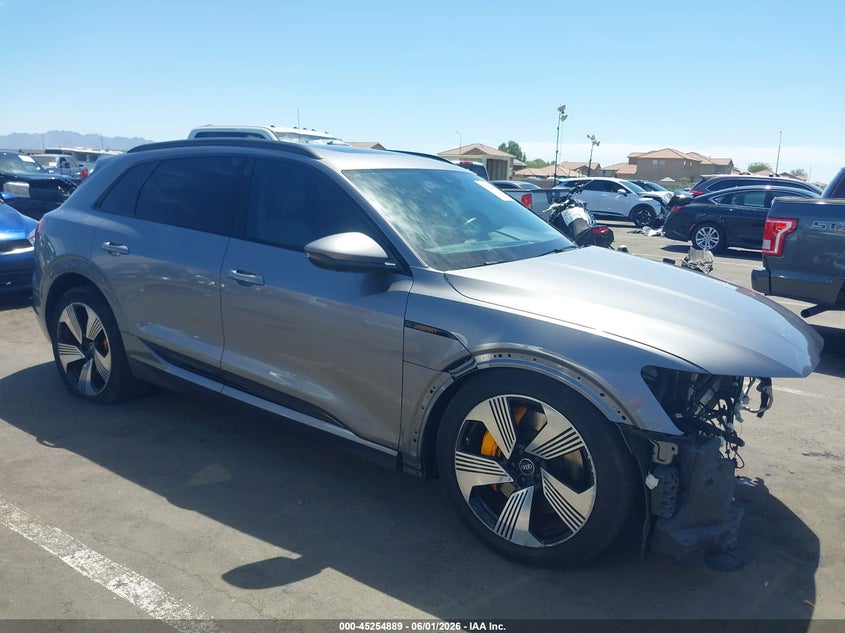 2022 Audi E-tron VIN WA1LAAGE2NB009838 IAAI salvage auction — FRONT END, Salvage Title, sold $12,150 on 2026-07-07 (photo 1)