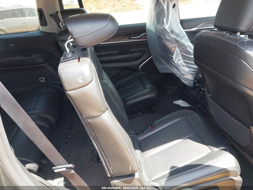 2022 Jeep Grand cherokee VIN 1C4RJKBG0N8580501 IAAI salvage auction — HAIL, Salvage Title, sold $14,200 on 2026-07-30 (photo 5)