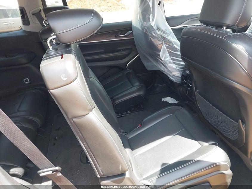 2022 Jeep Grand cherokee VIN 1C4RJKBG0N8580501 IAAI salvage auction — HAIL, Salvage Title, sold $14,200 on 2026-07-30 (photo 8)