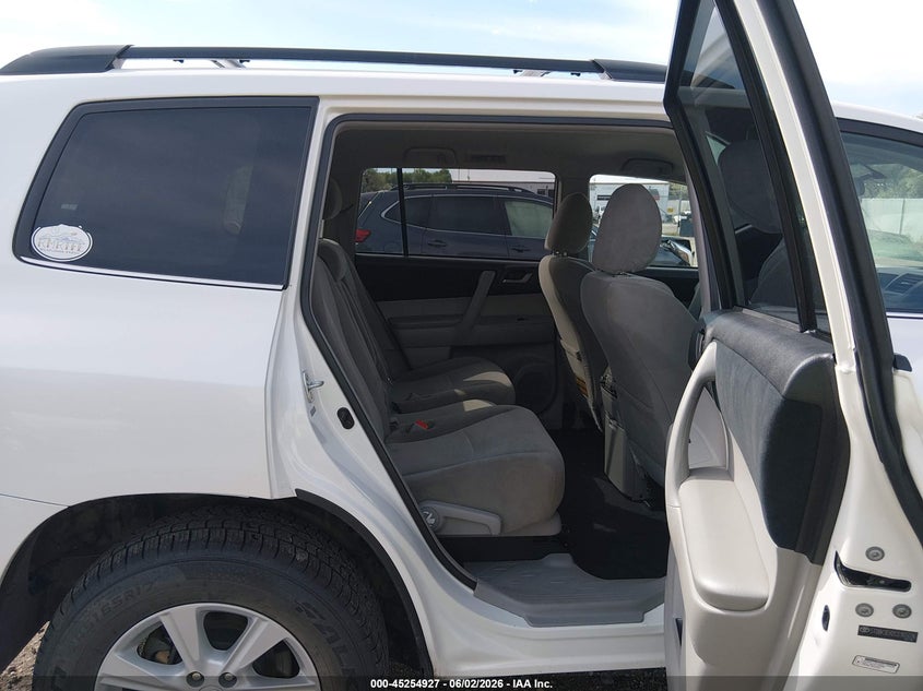 2012 Toyota Highlander VIN 5TDBK3EH2CS165696 IAAI salvage auction — LEFT SIDE, Salvage (Montana), sold $2,550 on 2026-07-22 (photo 8)