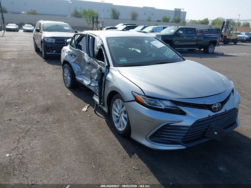 2024 Toyota Camry VIN 4T1C11AKXRU226063 IAAI salvage auction — SIDE, Salvage Title, sold $4,350 on 2026-07-31 (photo 1)