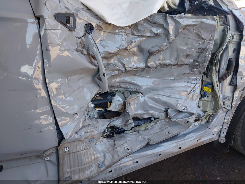 2024 Hyundai Kona VIN KM8HA3AB6RU167871 IAAI salvage auction — SIDE, Salvage Title, sold $5,400 on 2026-07-14 (photo 5)