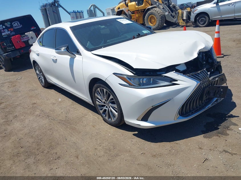 2021 Lexus ES VIN 58AD11D17MU006582 — IAAI salvage auction photo
