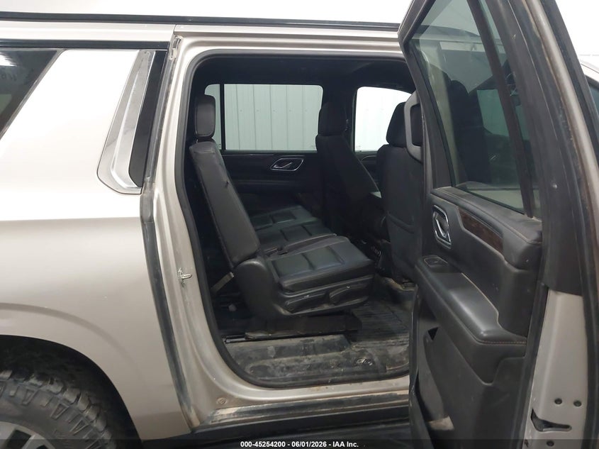 2021 Chevrolet Suburban VIN 1GNSKAED6MR462656 IAAI salvage auction — NORMAL WEAR, SF97 (South Dakota), sold $23,600 on 2026-07-09 (photo 8)