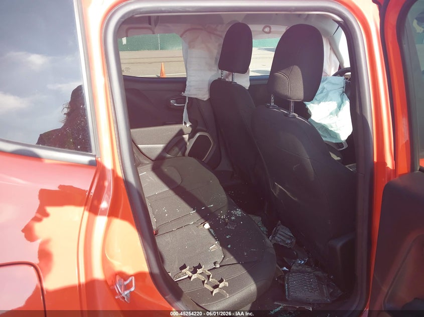 2017 Jeep Renegade VIN ZACCJBAB1HPE38389 IAAI salvage auction — FRONT END, Regular (South Dakota), sold $650 on 2026-08-18 (photo 8)