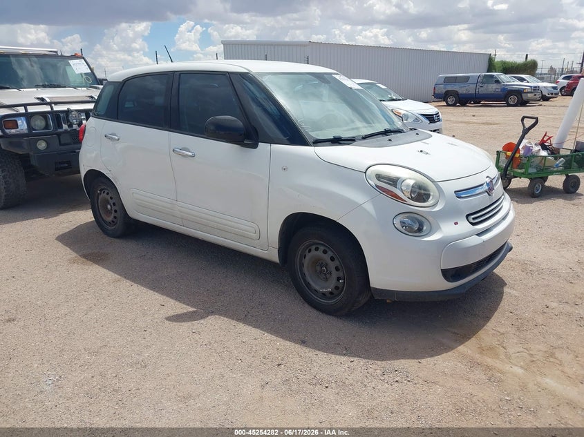 2015 Fiat 500l VIN ZFBCFAAH7FZ033820 IAAI salvage auction — FRONT END, Clear (Arizona), sold $225 on 2026-08-06 (photo 1)