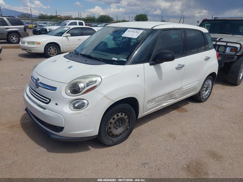 2015 Fiat 500l VIN ZFBCFAAH7FZ033820 IAAI salvage auction — FRONT END, Clear (Arizona), sold $225 on 2026-08-06 (photo 2)