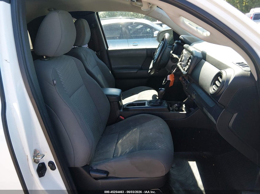 2020 Toyota Tacoma VIN 5TFRX5GN1LX169697 IAAI salvage auction — REAR END, Salvage Title, sold $6,700 on 2026-07-08 (photo 5)