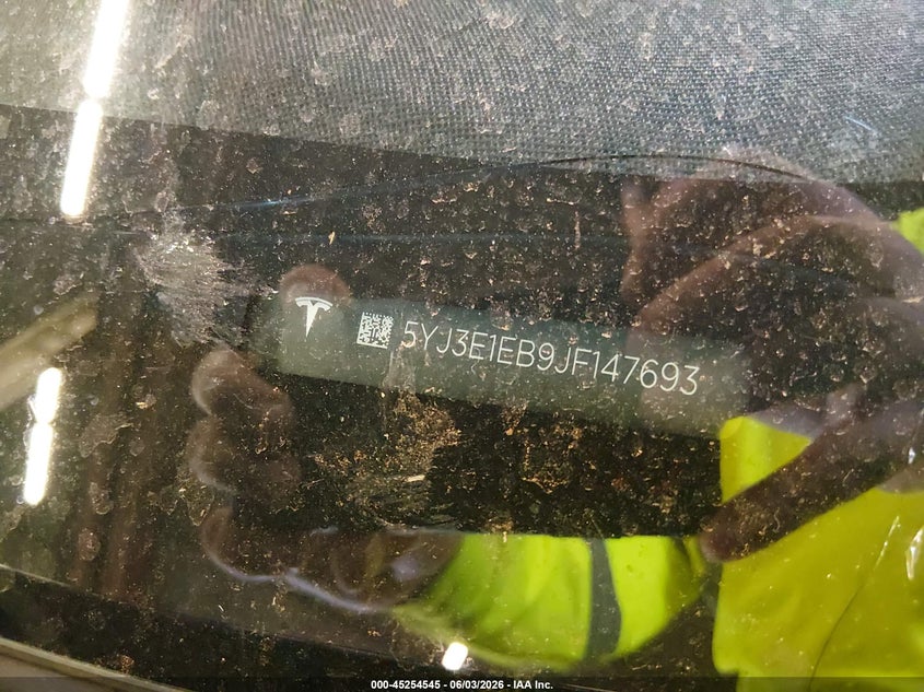 2018 Tesla Model 3 VIN 5YJ3E1EB9JF147693 IAAI salvage auction — FRONT END, Salvage Title, sold $25 on 2026-07-30 (photo 9)