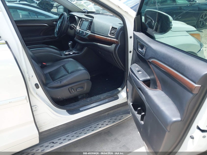 2015 Toyota Highlander VIN 5TDYKRFH3FS112523 IAAI salvage auction — RIGHT SIDE, Salvage Title, sold $5,600 on 2026-07-29 (photo 5)