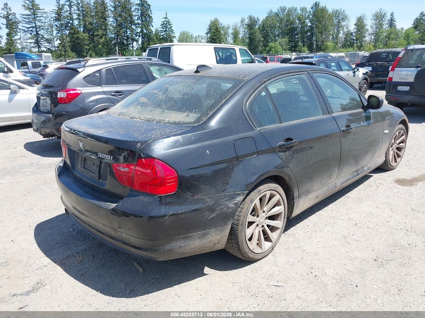 2011 BMW 3 series VIN WBAPH5G51BNM79103 IAAI salvage auction — NORMAL WEAR, Affidavit In Lieu Of Title - Non-Public (Washington), sold $1,275 on 2026-07-22 (photo 4)
