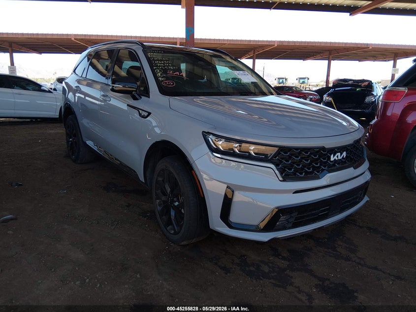 2022 Kia Sorento VIN 5XYRKDLF0NG107060 IAAI salvage auction — LEFT FRONT, Salvage Title, sold $8,100 on 2026-07-14 (photo 1)