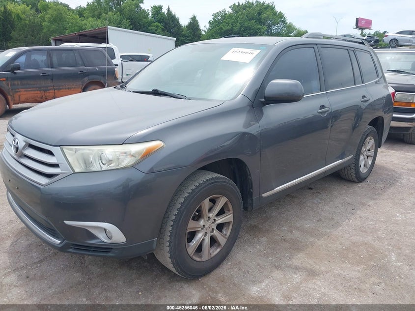 2011 Toyota Highlander VIN 5TDZA3EH7BS014515 IAAI salvage auction — HAIL, Clear (Oklahoma), sold $4,850 on 2026-07-15 (photo 2)
