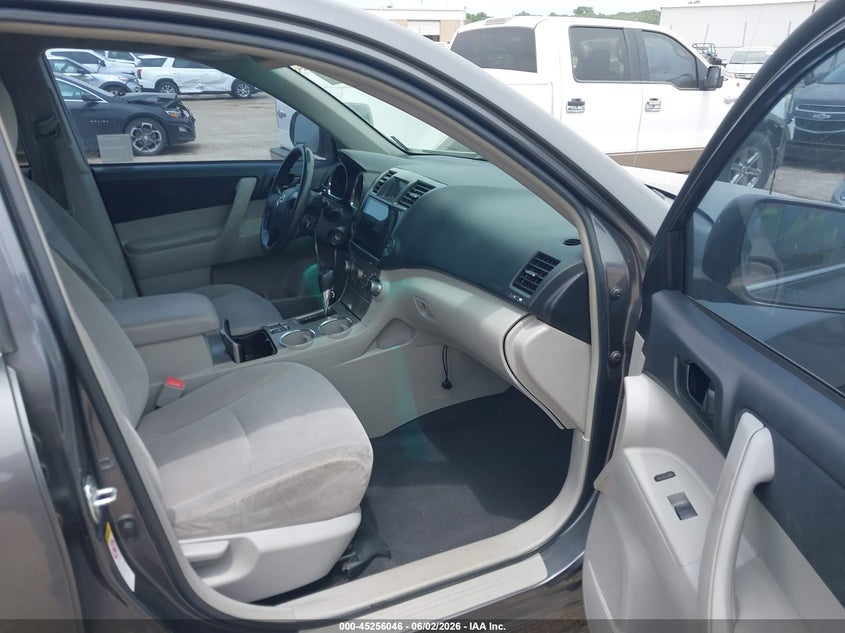 2011 Toyota Highlander VIN 5TDZA3EH7BS014515 IAAI salvage auction — HAIL, Clear (Oklahoma), sold $4,850 on 2026-07-15 (photo 5)