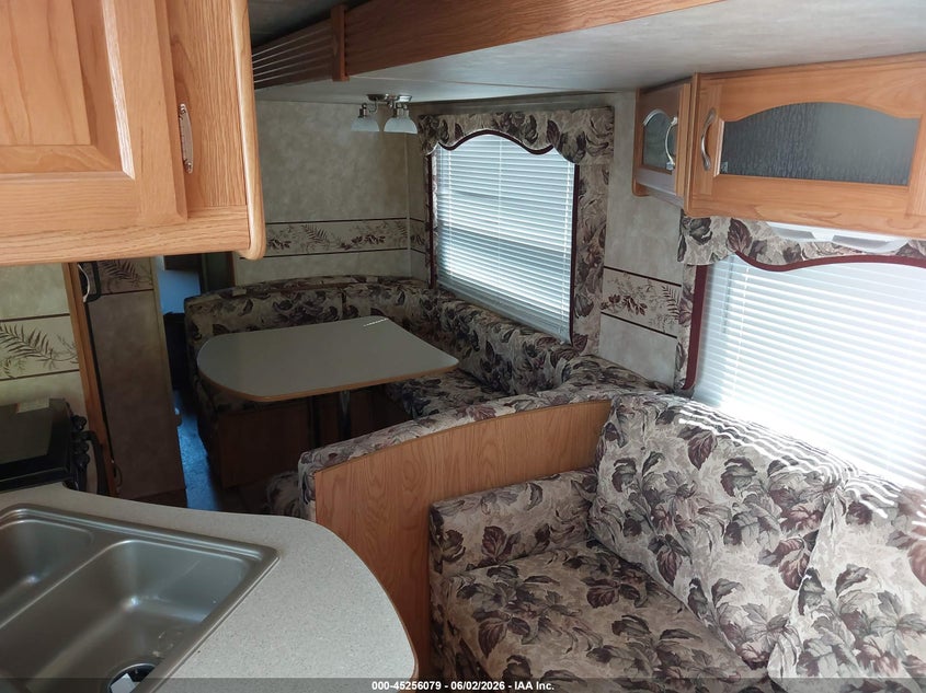 2008 Sprinter Other VIN 4YDT311298E530117 IAAI salvage auction — RIGHT REAR, Salvage (Illinois), sold $1,550 on 2026-07-15 (photo 5)