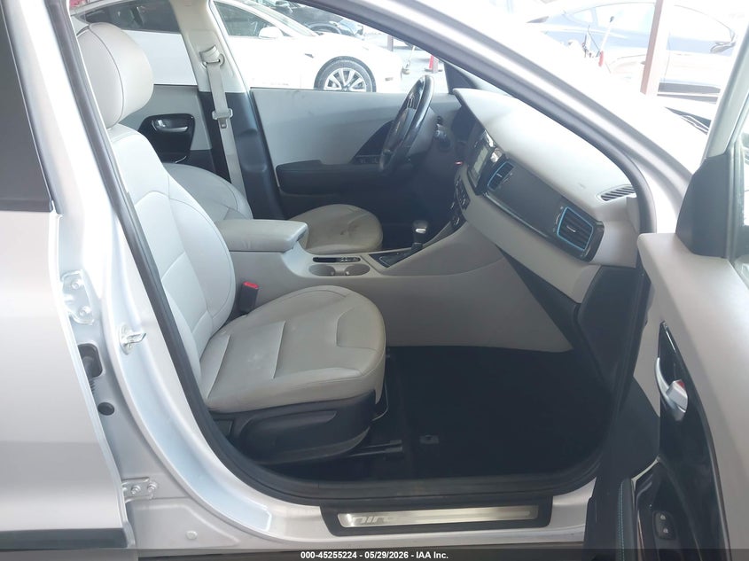 2019 Kia Niro VIN KNDCC3LD2K5267120 IAAI salvage auction — LEFT REAR, Salvage Title, sold $3,550 on 2026-07-23 (photo 5)