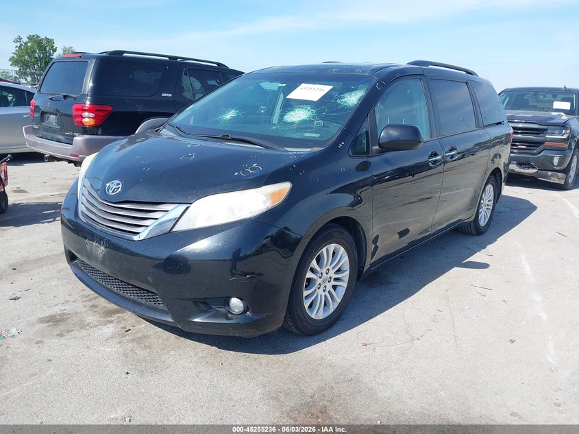 2015 Toyota Sienna VIN 5TDYK3DCXFS669370 IAAI salvage auction — HAIL, Salvage Title, sold $125 on 2026-07-28 (photo 2)