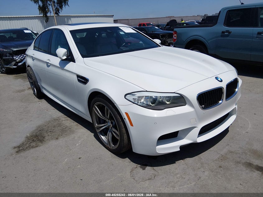 2013 BMW M5 VIN WBSFV9C56DD096375 IAAI salvage auction — LEFT SIDE, Salvage Title, sold $11,200 on 2026-07-06 (photo 1)