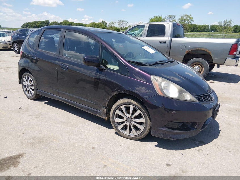 2013 Honda Fit VIN JHMGE8G52DC064284 IAAI salvage auction — SIDE, Salvage Title, sold $1,100 on 2026-07-07 (photo 1)