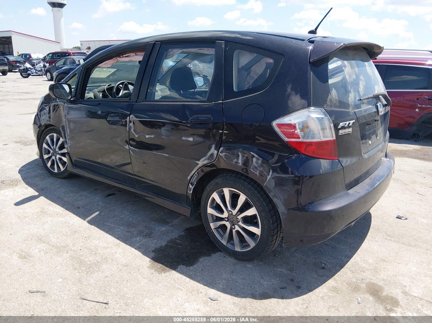 2013 Honda Fit VIN JHMGE8G52DC064284 IAAI salvage auction — SIDE, Salvage Title, sold $1,100 on 2026-07-07 (photo 3)