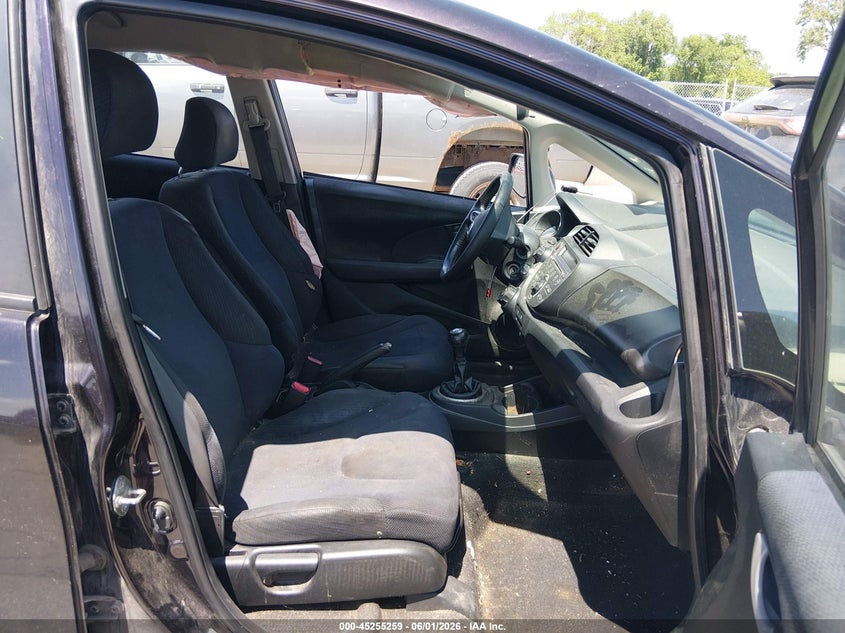 2013 Honda Fit VIN JHMGE8G52DC064284 IAAI salvage auction — SIDE, Salvage Title, sold $1,100 on 2026-07-07 (photo 5)