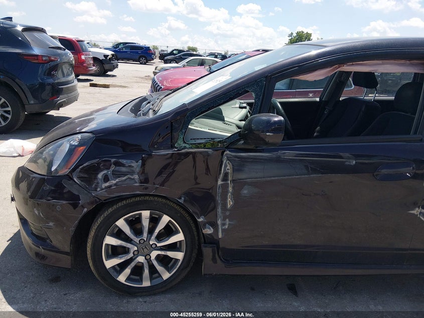 2013 Honda Fit VIN JHMGE8G52DC064284 IAAI salvage auction — SIDE, Salvage Title, sold $1,100 on 2026-07-07 (photo 6)