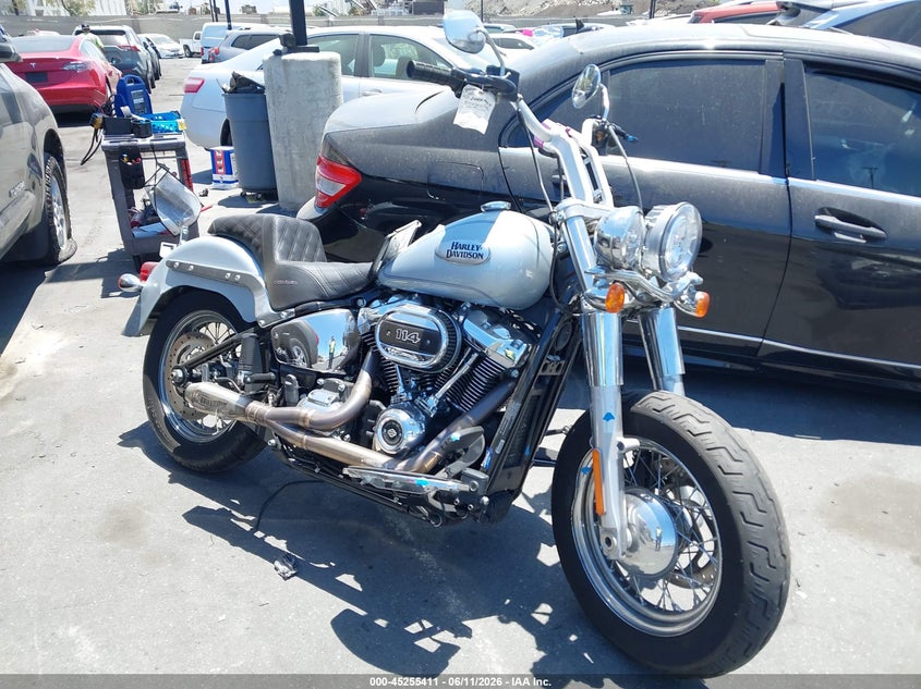 2023 Harley-davidson Softail VIN 1HD1YBK26PB029975 IAAI salvage auction — FRONT END, Salvage Title, sold $2,550 on 2026-07-17 (photo 1)