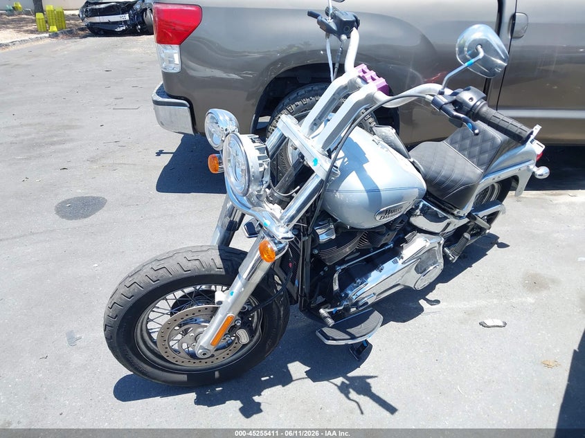 2023 Harley-davidson Softail VIN 1HD1YBK26PB029975 IAAI salvage auction — FRONT END, Salvage Title, sold $2,550 on 2026-07-17 (photo 2)