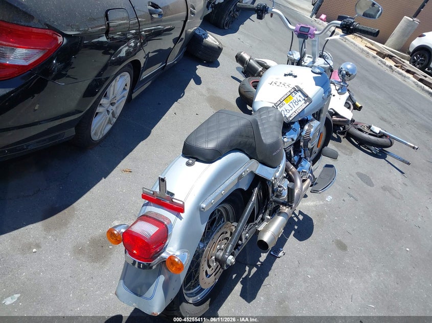2023 Harley-davidson Softail VIN 1HD1YBK26PB029975 IAAI salvage auction — FRONT END, Salvage Title, sold $2,550 on 2026-07-17 (photo 4)