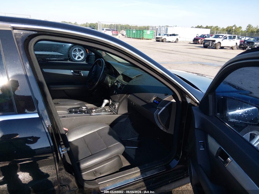 2011 Mercedes-benz C class VIN WDDGF5EB7BR178674 IAAI salvage auction — RIGHT REAR, Repossession Paperwork (South Carolina), sold $25 on 2026-07-22 (photo 5)