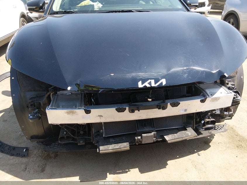 2025 Kia Ev6 VIN 5XYC34JA8SG011313 IAAI salvage auction — FRONT END, Salvage Title, sold $8,600 on 2026-08-01 (photo 6)