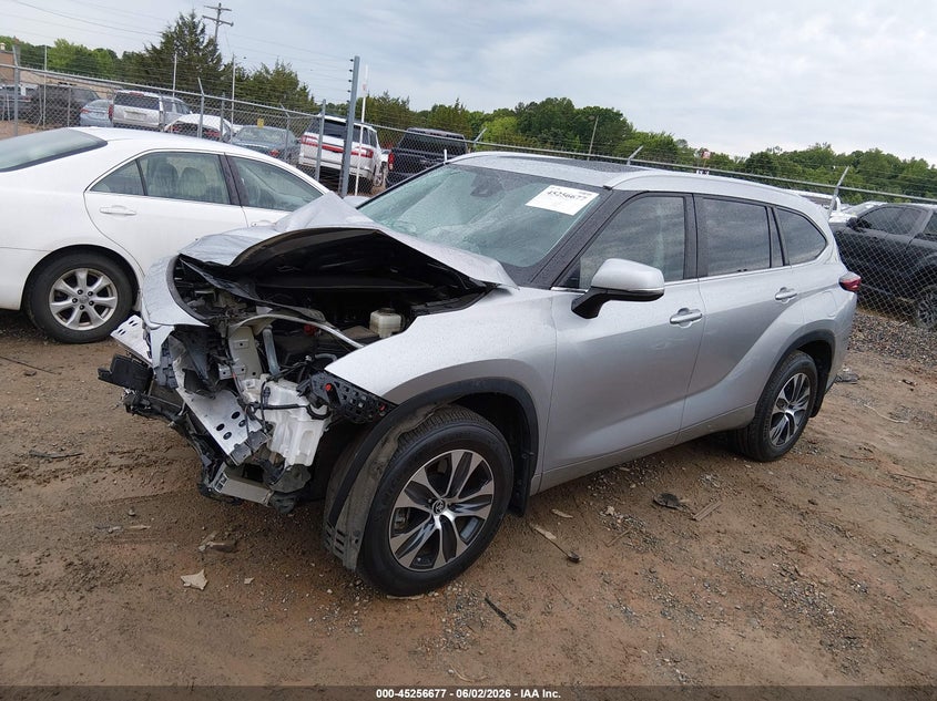 2023 Toyota Highlander VIN 5TDKDRAH0PS518736 IAAI salvage auction — FRONT END, Salvage Title, sold $9,650 on 2026-07-20 (photo 2)