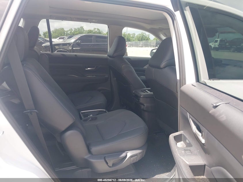 2026 Toyota Highlander VIN 5TDACAB56TS090525 IAAI salvage auction — FRONT END, Salvage (Texas), sold $23,950 on 2026-07-30 (photo 8)