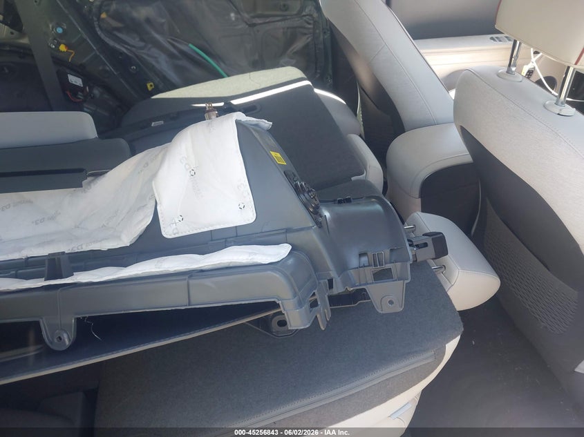 2024 Hyundai Ioniq 5 VIN KM8KRDDF4RU293150 IAAI salvage auction — LEFT SIDE, Salvage Title, sold $15,300 on 2026-07-09 (photo 8)