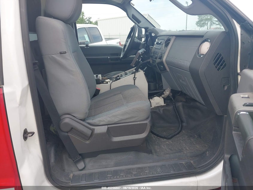 2016 Ford F-450 VIN 1FDUF4GT8GEA45221 IAAI salvage auction — NORMAL WEAR, Sf97 (Mississippi), sold $11,600 on 2026-08-13 (photo 5)