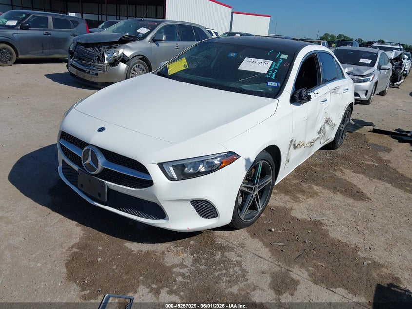 2021 Mercedes-benz A-klasse VIN W1K3G4EBXMJ296886 IAAI salvage auction — SIDE, Original (Texas), sold $9,150 on 2026-09-01 (photo 2)