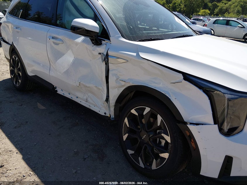 2026 Kia Sorento VIN 5XYRHDJF9TG452019 IAAI salvage auction — RIGHT SIDE, Salvage Title, sold $14,200 on 2026-07-21 (photo 6)