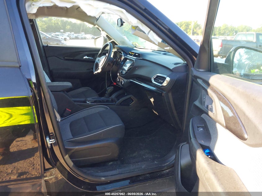 2021 Chevrolet Trailblazer VIN KL79MRSL3MB125511 IAAI salvage auction — LEFT & RIGHT, Salvage Title, sold $2,350 on 2026-07-14 (photo 5)
