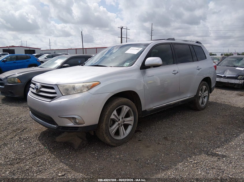 2013 Toyota Highlander VIN 5TDYK3EHXDS112966 IAAI salvage auction — WATER/FLOOD, Salvage Title, sold $1,050 on 2026-07-29 (photo 2)