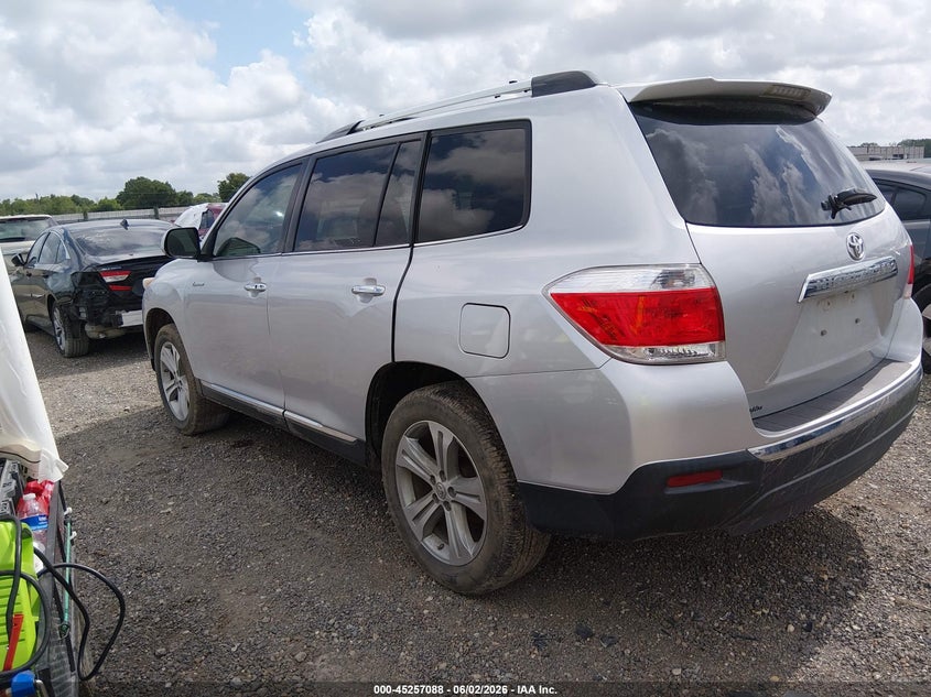 2013 Toyota Highlander VIN 5TDYK3EHXDS112966 IAAI salvage auction — WATER/FLOOD, Salvage Title, sold $1,050 on 2026-07-29 (photo 3)