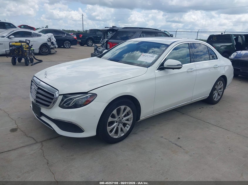 2019 Mercedes-benz E-klasse VIN WDDZF4JB8KA573017 IAAI salvage auction — REAR END, Original (Texas), sold $9,100 on 2026-08-06 (photo 2)